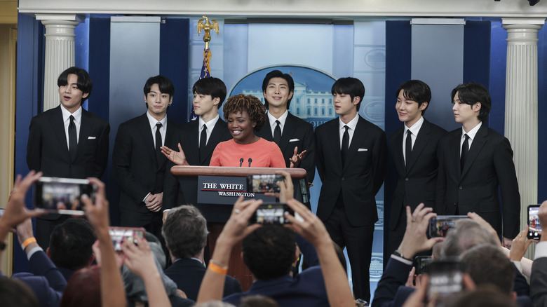 BTS posing at the White House