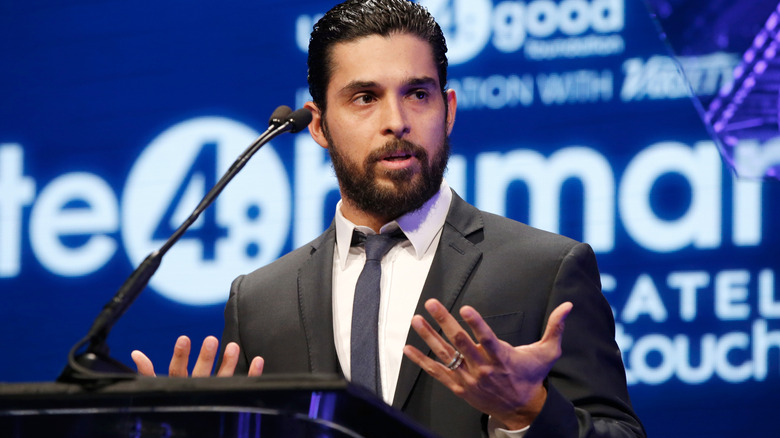 Wilmer Valderrama at podium