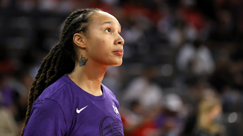 Brittney Griner #42 of the Phoenix Mercury warms up before Game Two of the 2021 WNBA Playoffs semifinals