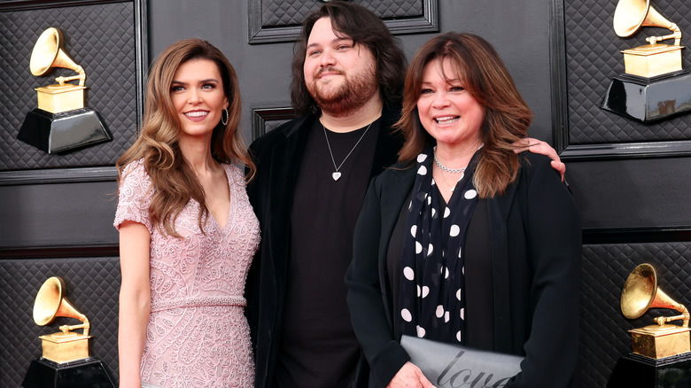 Andraia Allsop, Wolf Van Halen, and Valerie Bertinelli posing at the 2022 Grammys