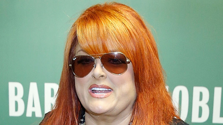 Wynonna Judd in sunglasses