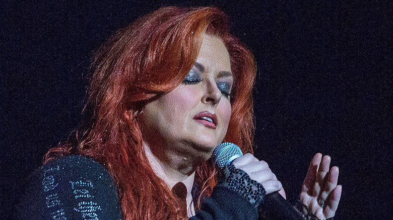 Wynonna Judd singing