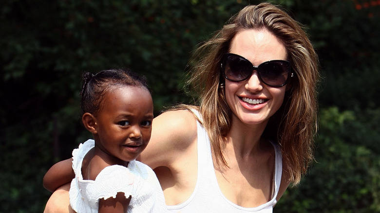 Angelina Jolie holding Zahara Jolie in Central Park in 2007