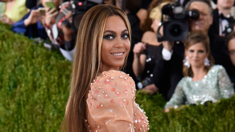 Beyoncé Pregnancy Breaks Instagram Record