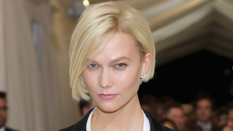 Karlie Kloss Feels 'Like A Geezer' In The Modeling World